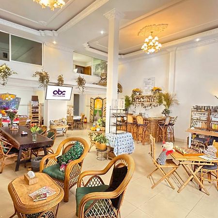 פנום פן Dutch Hosted B&B, Abc מראה חיצוני תמונה
